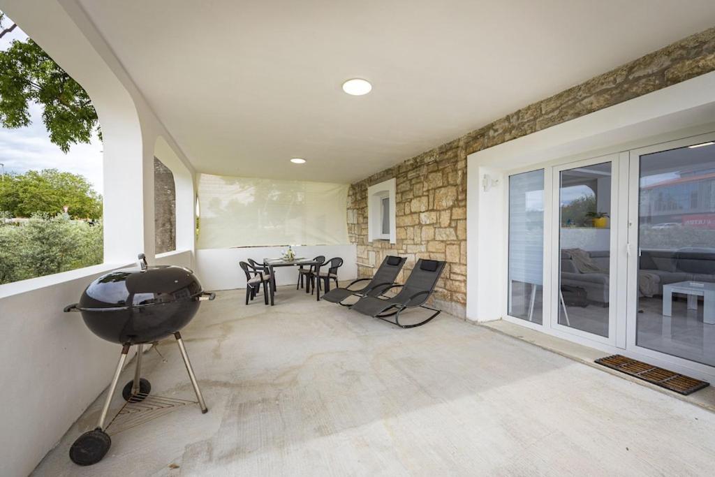 Apartment Olive Garden Near Pula 3 Km From Center And Only 4 Km From The Beach For 4 Persons Exterior photo